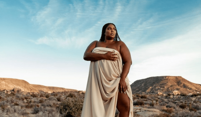 Lizzo pokazuje się zupełnie nago i apeluje o samoakceptację
