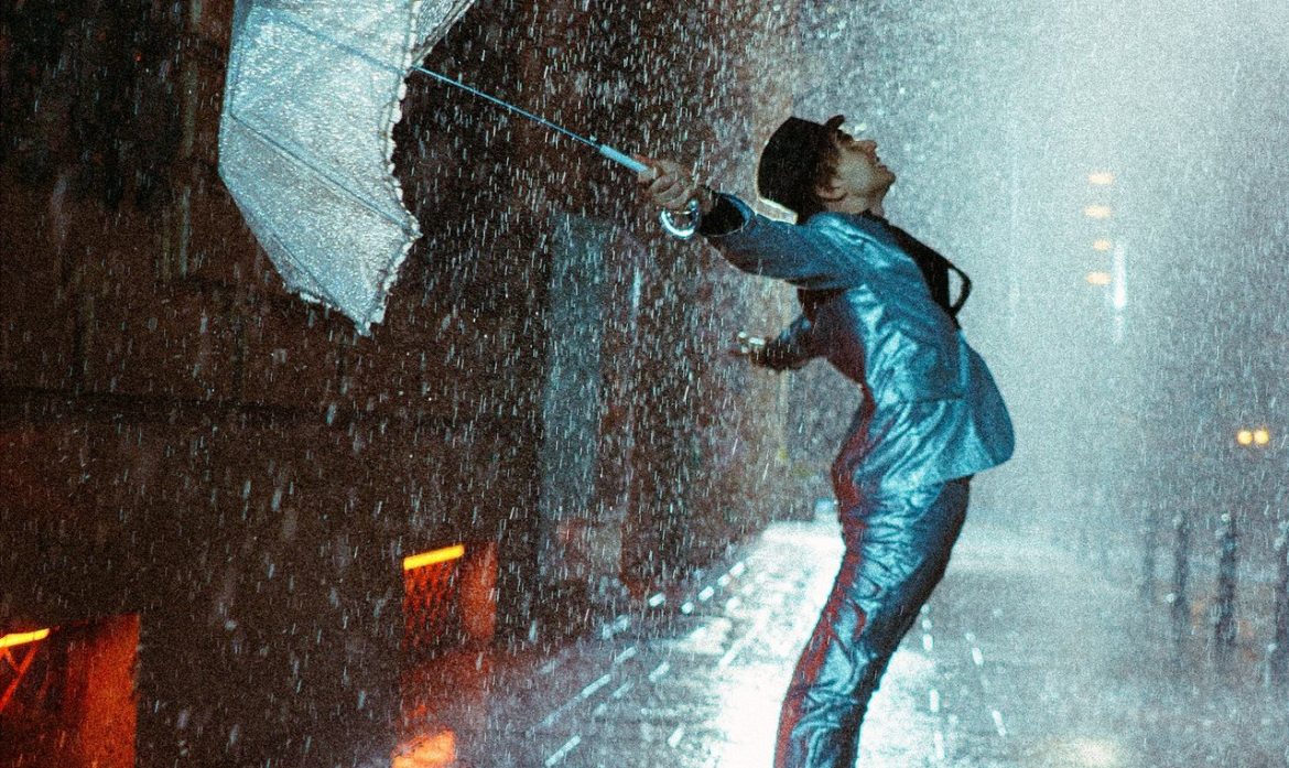 Babcie i prababcia Maty tańczą na jego koncercie (wideo)