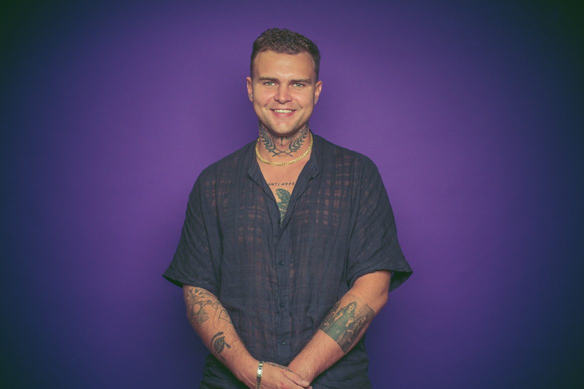 Sarius śpiewa przebój Dody