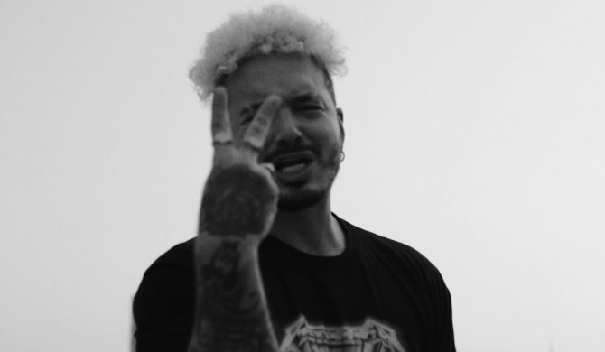 J Balvin z zaskakującą, rapowaną wersją utworu Metalliki