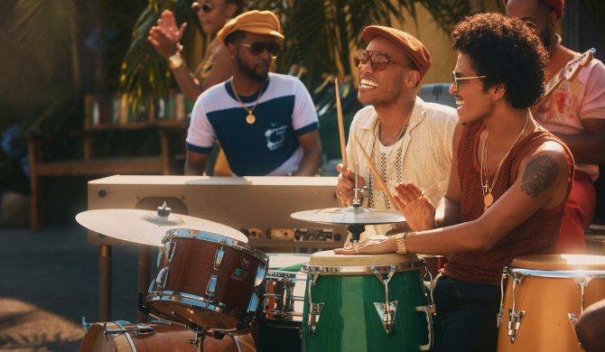 Bruno Mars i Anderson .Paak z kolejnym znakomitym numerem jako Silk Sonic