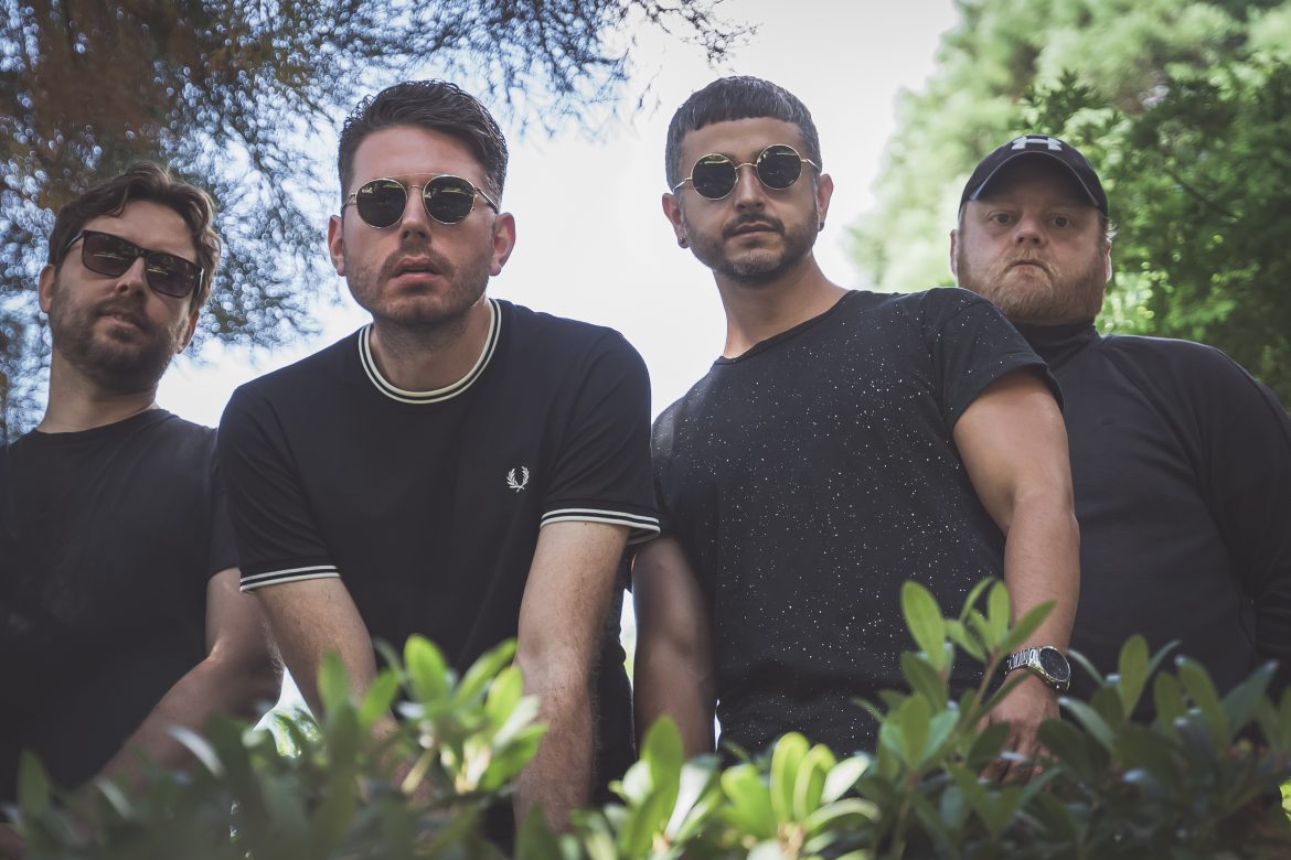 Dead Star Talk krzyczą ile sił w płucach