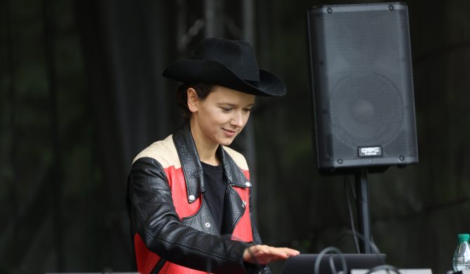 OFF Country Club zamiast OFF Festivalu – zobacz zdjęcia z pierwszego dnia imprezy