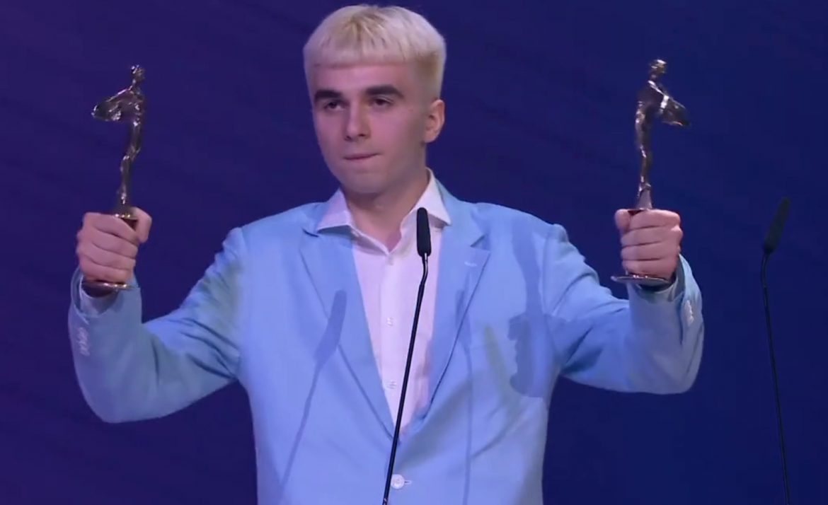 Mata o swoim singlu: „Napisałem tę piosenkę dla takiej dziewczyny i tydzień temu poszliśmy na bilard”