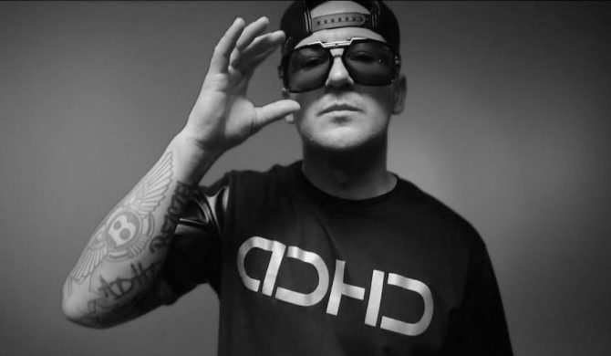 Menadżer Bezczela: „Nałóg na bardzo go wciągął (…) Przyjechał do mnie, żebym odwiózł go na odwyk”