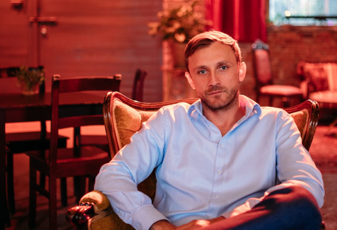 Saful dołącza do obsady polsatowskiego hitu serialowego i namiesza w relacji Joanny Liszowskiej i Pawła Deląga