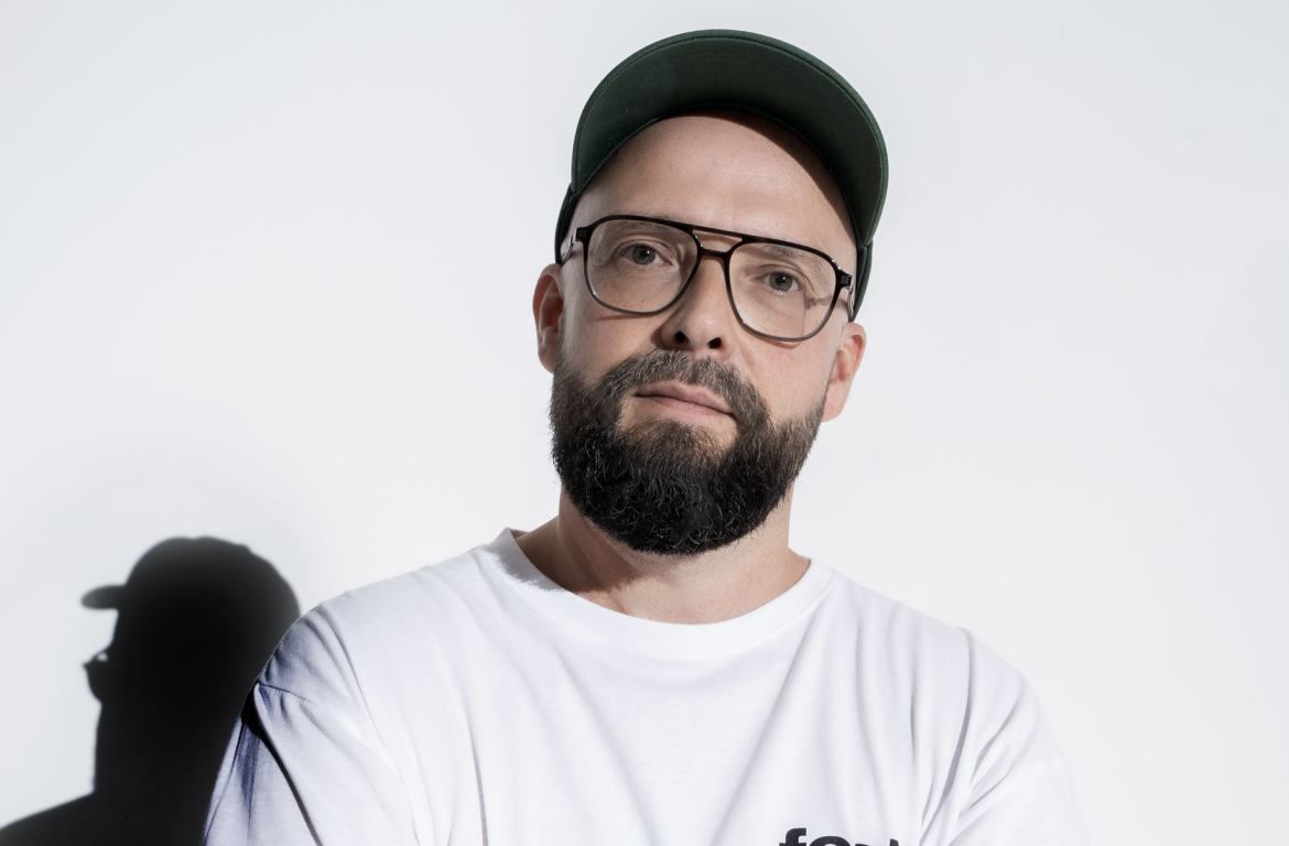 Dziś premiera pierwszego solowego albumu legendy polskiej sceny hip-hopowej