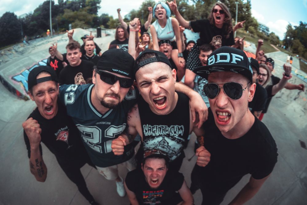 Tester Gier z singlem „Crossover” – kolejna zapowiedź płyty metalowców wydawanych przez Słonia