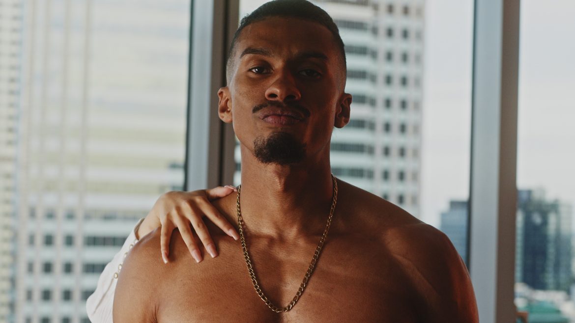 Dziewczyna Denisa Załęckiego uczestniczyła w „gorących” live’ach Josefa Bratana. Jej matka komentuje zachowanie rapera