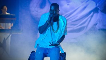 Zamordowany Charlie Kirk pojawi się w nowym dokumencie o Kanye Westzie „In Whose Name?”