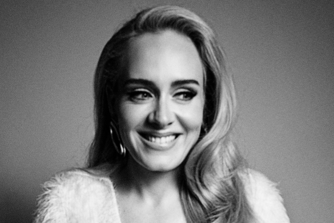 Adele śpiewa hit Fugees, oglądając występ Lauryn Hill na koncercie SNL