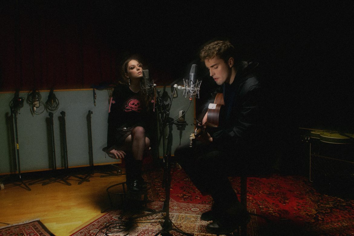 Sam Fender i Holly Humberstone razem akustycznie