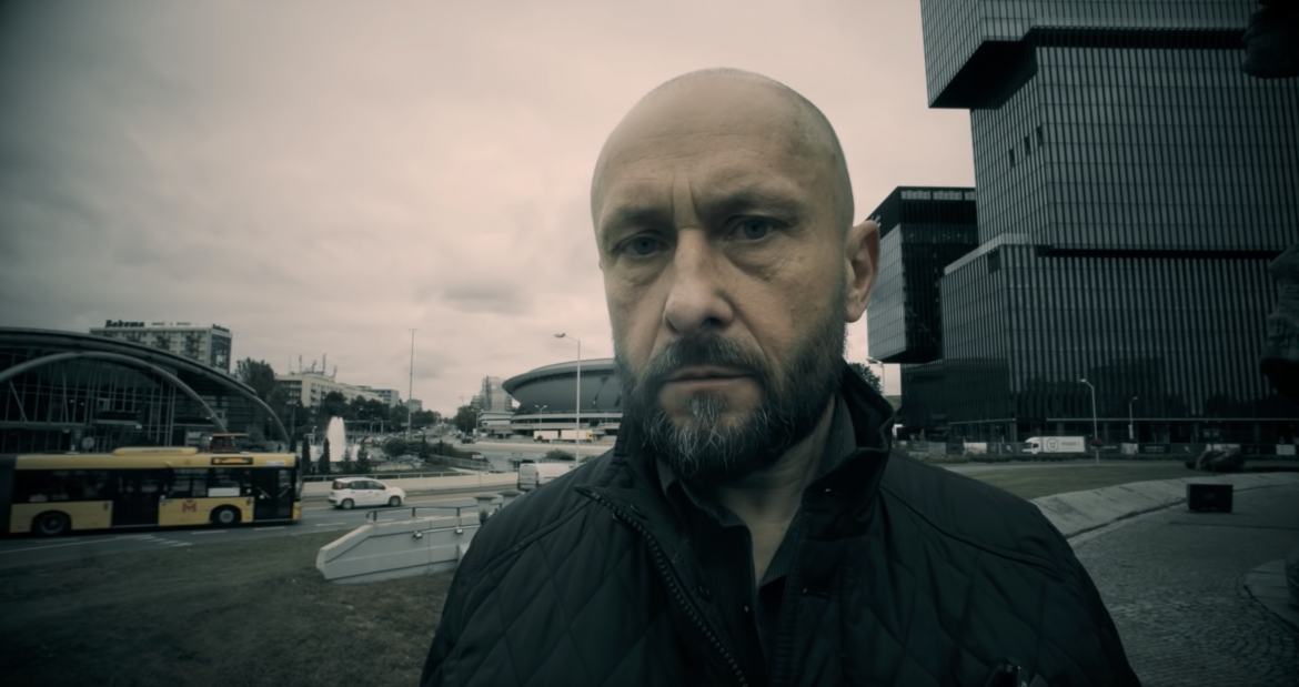 Kamil Durczok tuż przed śmiercią wystąpił w teledysku u boku Ilony Felicjańskiej, Macieja Zientarskiego i Przemysława Salety