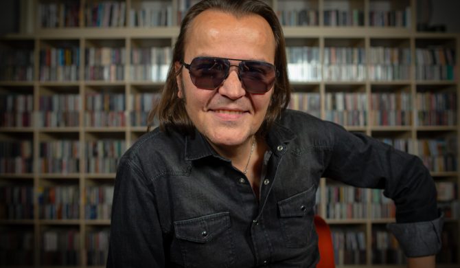 Robert Gawliński ostro o Górniak i innych artystach występujących w TVP: „Trzeba mieć kręgosłup moralny”