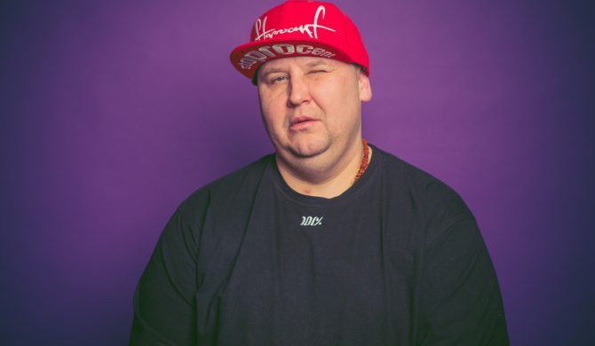 Wini nie czeka na kawałek Tedego i dissuje… całą scenę. „Dawać prawdziwy hip-hop, po imionach i nazwiskach”