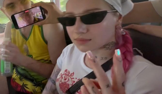 Young Leosia i Skute Bobo na wyspie nadziei