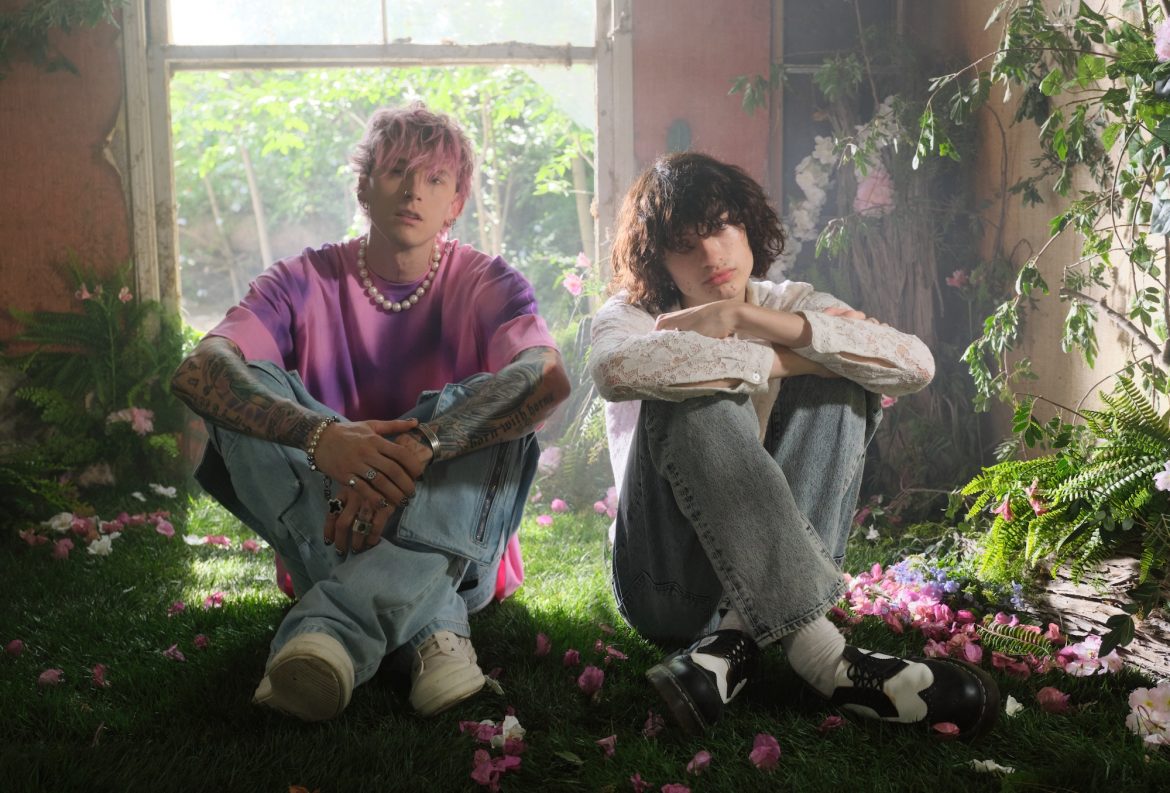 Machine Gun Kelly i glaive w utworze „more than life”