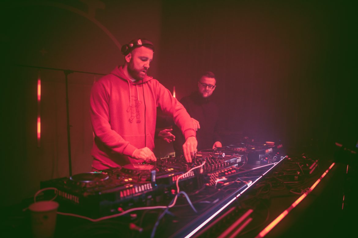 Catz ‘N Dogz i Baasch prezentują wspólny singiel