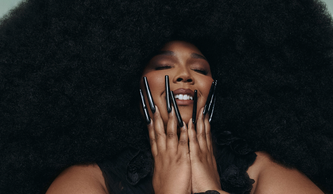 Lizzo i jej nowe „Grrrls”