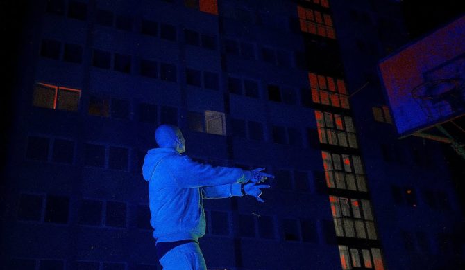 „Nie chodziłem na miasto, bo myślałem, że mnie skopią” – 16-letni podopieczny Szpaka o nietolerancji, z którą się zmagał