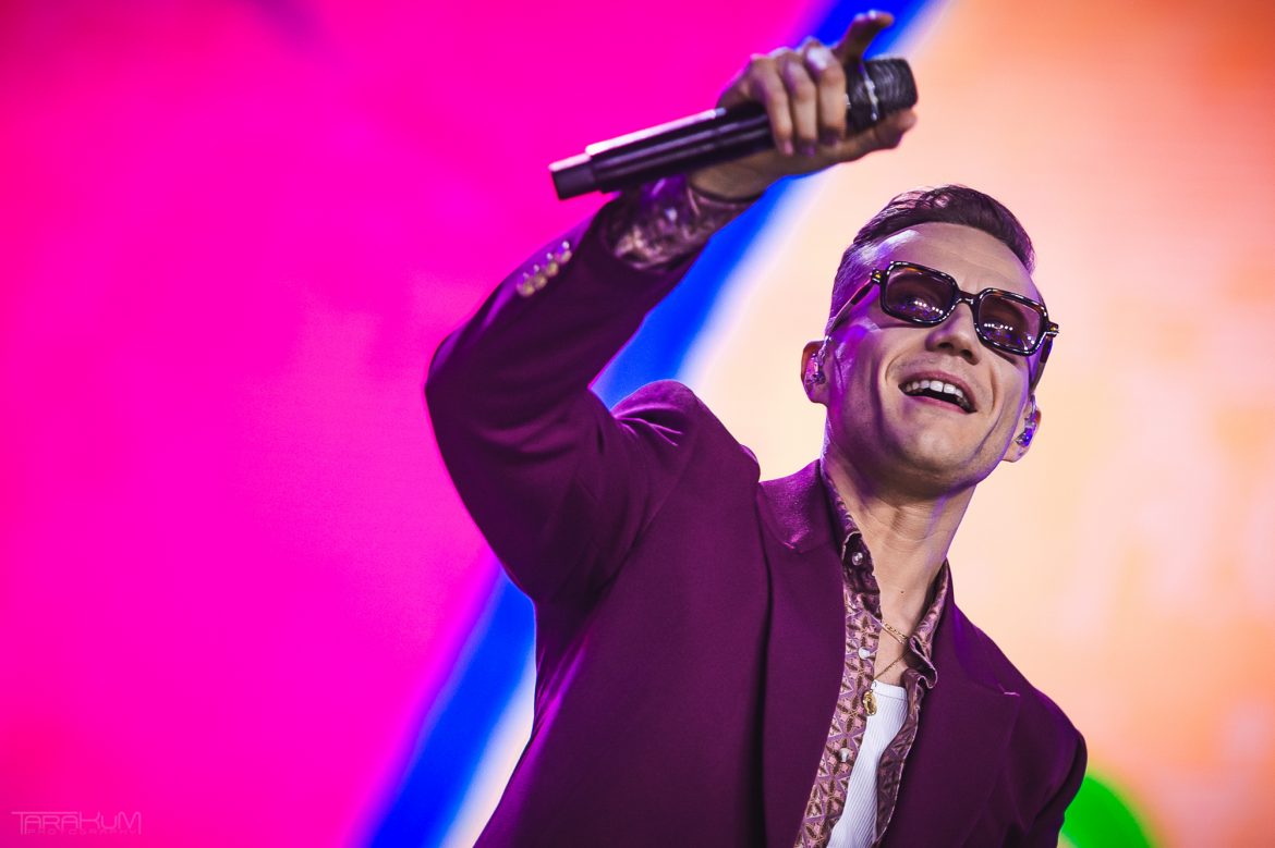 Mrozu zaatakowal White’a na scenie: „Mówiłeś coś o śpiewaniu na stypie. Jutro zaśpiewam ci 'Miliony monet'”