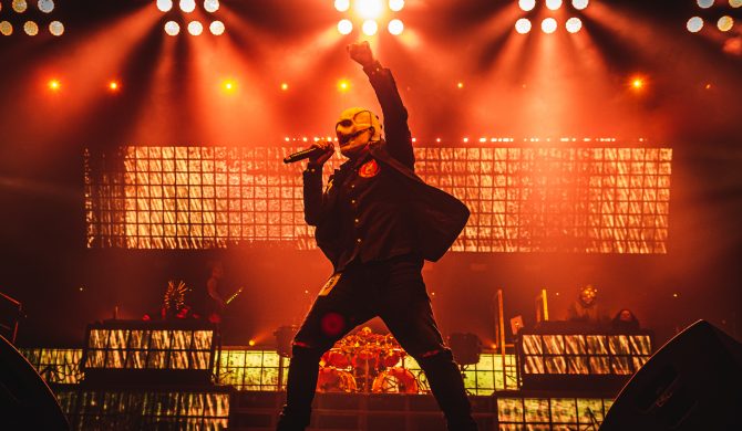 Członkowie Slipknota, Trivium, Machine Head i wielu innych na jednej płycie – Roadrunner United powraca