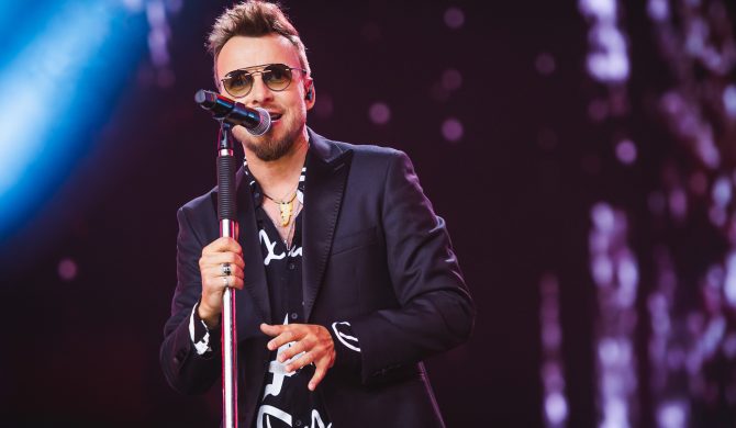 Maciej Stuhr wyśmiał tekst piosenki Feela