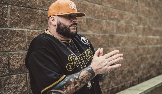 Kasta żegna się z fanami jego rapu: „Bez fajerwerków, nie będę dodawał łyżek, czapek ani nawet gadżetów”