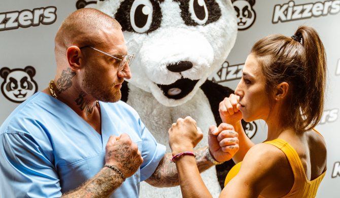 „Było ich pięciu. Było…” – Joanna Jędrzejczyk reklamuje nowy produkt Kizo