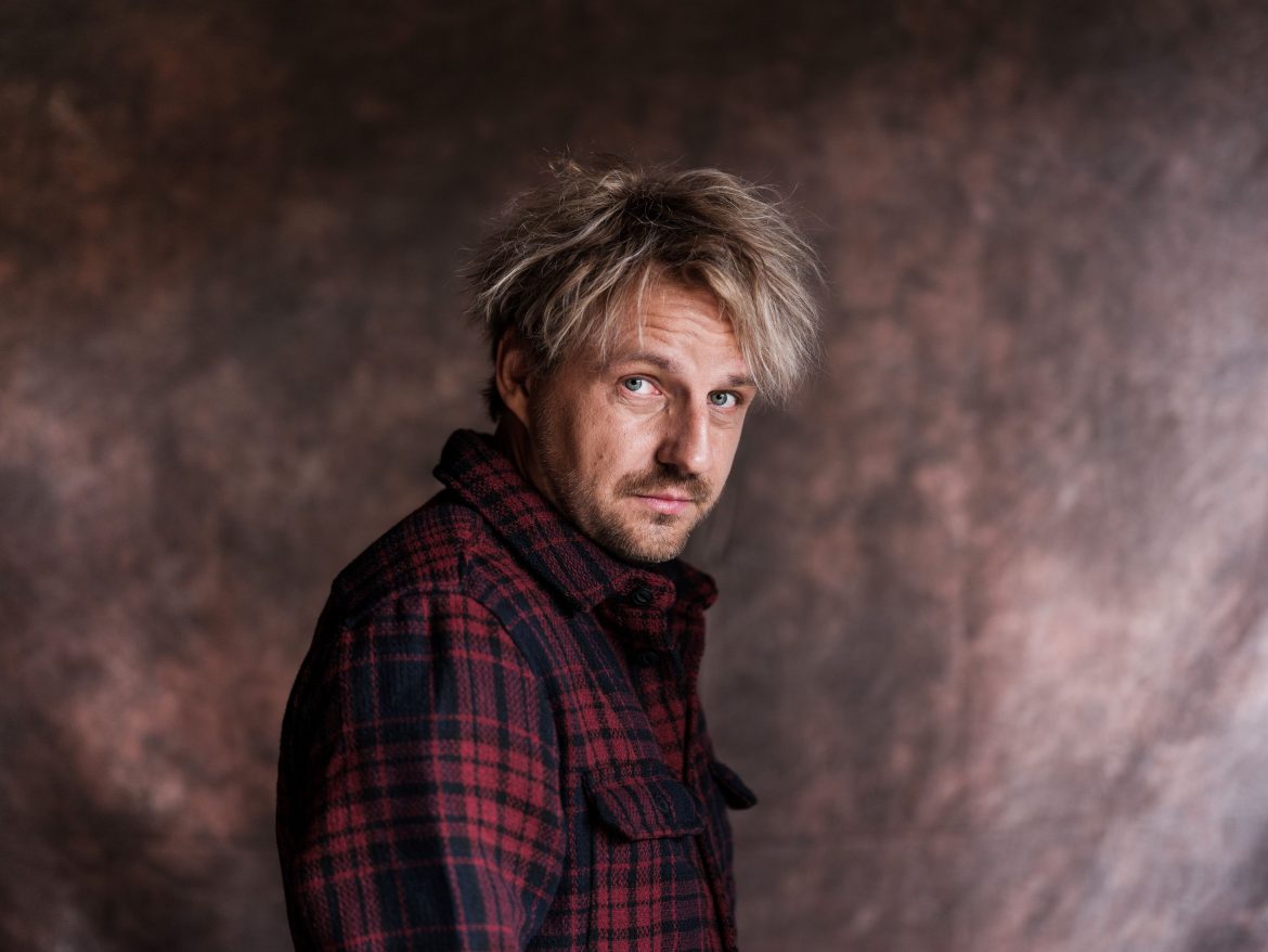 „Po co ten krzyk” – nowy singiel Pawła Domagały