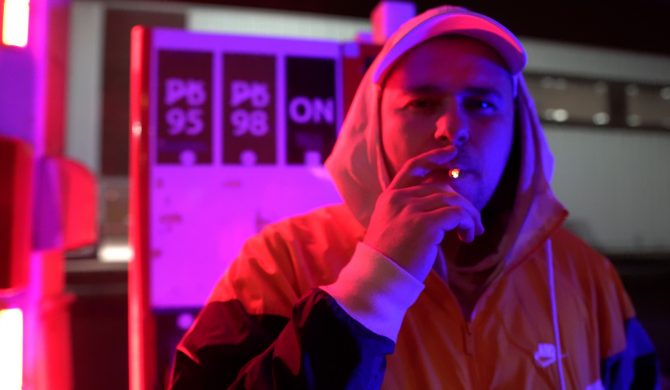 Diox wyśmiewa Palucha. „Dlatego nie nagrywam na siłę, bo nie chcę robić takiego ścierwa”