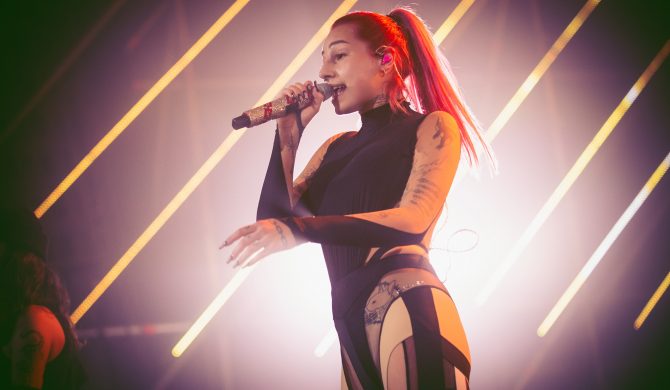 Young Leosia nagrała cringe’owy lovesong dla znanego influencera