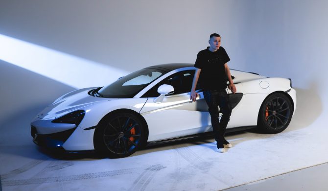 Rusina kończy rok nowym singlem – na feacie nadzieja polskiego podziemia