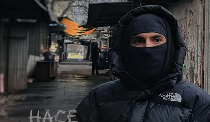 Hace prezentuje kawałek „Cargo”