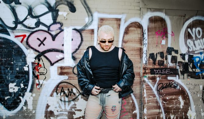 Noel Gallagher nie rozumie niebinarności Sam Smith. Muzyk nazwał ich „piep***nym idiotą”