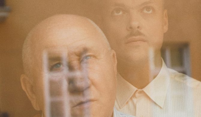 Korona niezagrożona. Flint o nowej płycie Błażeja Króla