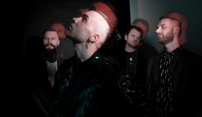 Decadent Fun Club zapowiadają płytę. W ich nowym klipie wystąpił Artur Rawicz