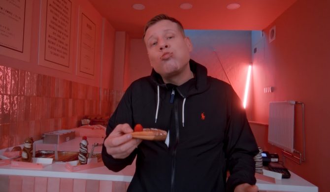 Diho „wali wódę, aż jaja zaklaszczą”