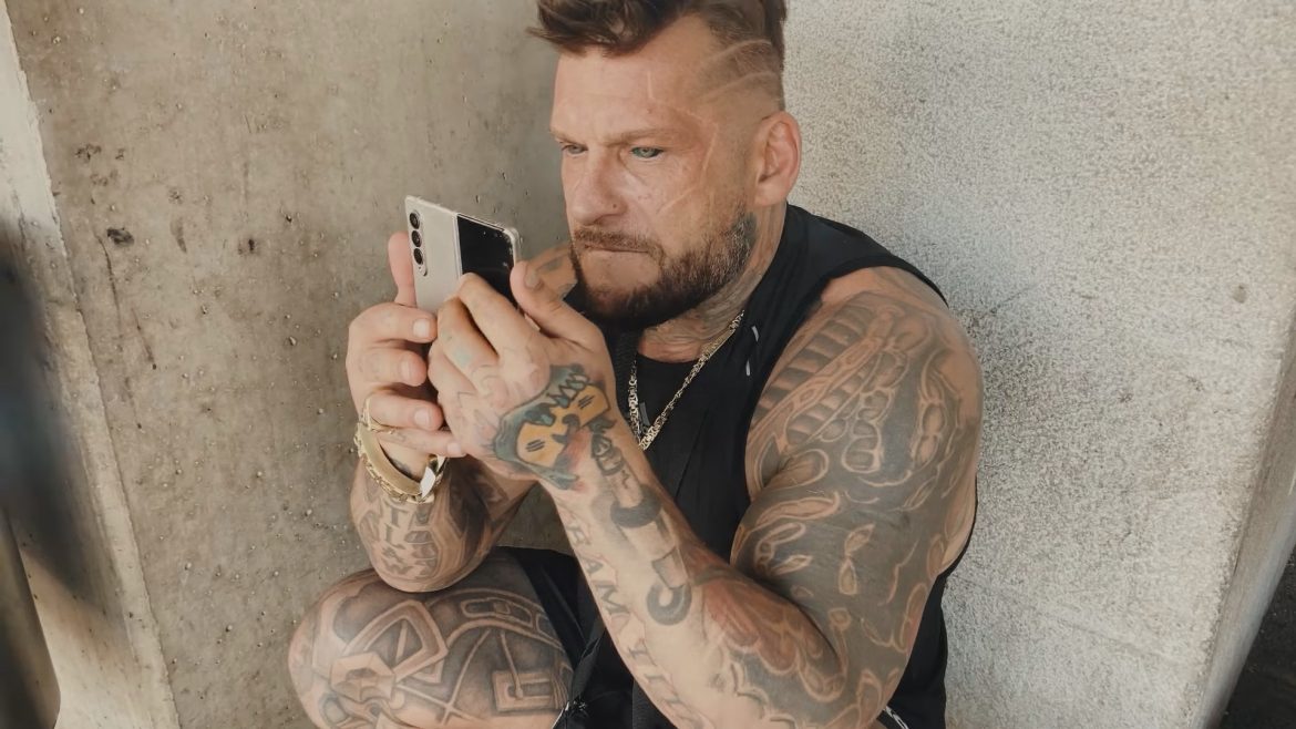 Popek: „Znów na****am towar i duszę się powietrzem”