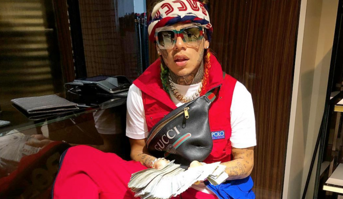 Amerykańscy raperzy drwią z pobicia Tekashiego. „Zbierzmy kasę dla napastników”