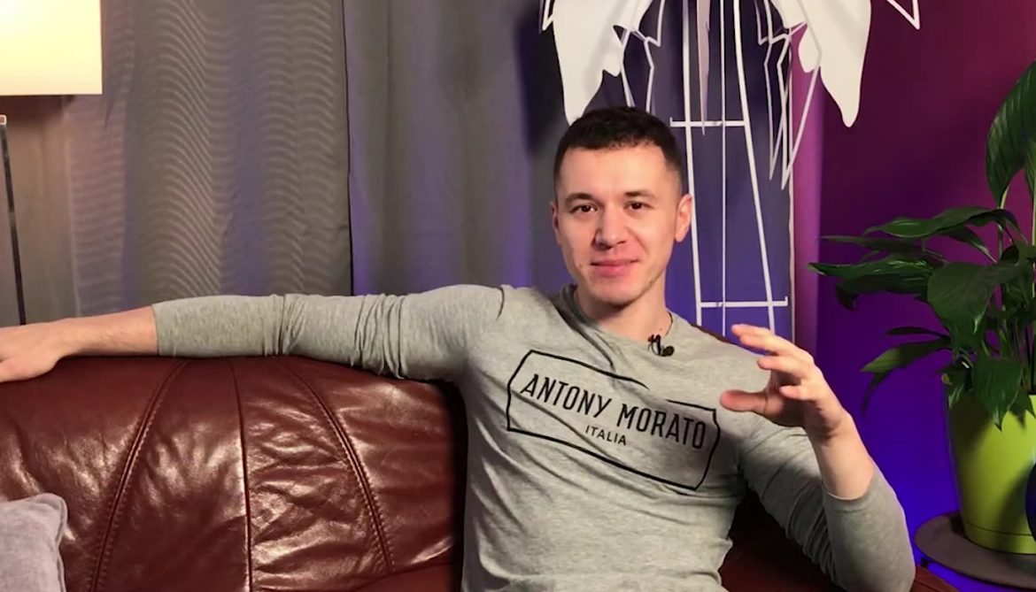 Grande: „Białas wydaje płytę na poziomie Ekipy Friza”