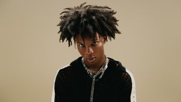 Makabryczne odkrycie w Tesli 20-letniego muzyka. W bagażniku znaleziono pocięte ciało