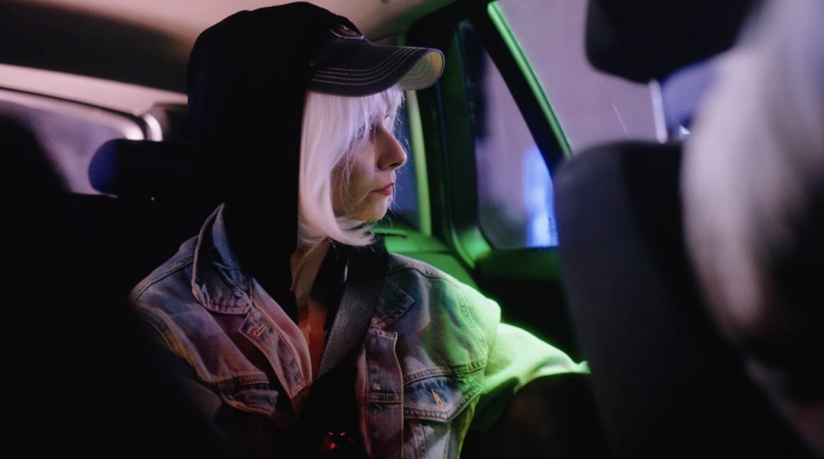 Daria ze Śląska z fabularyzowanym reportażem pokazującym nocne życie Warszawy