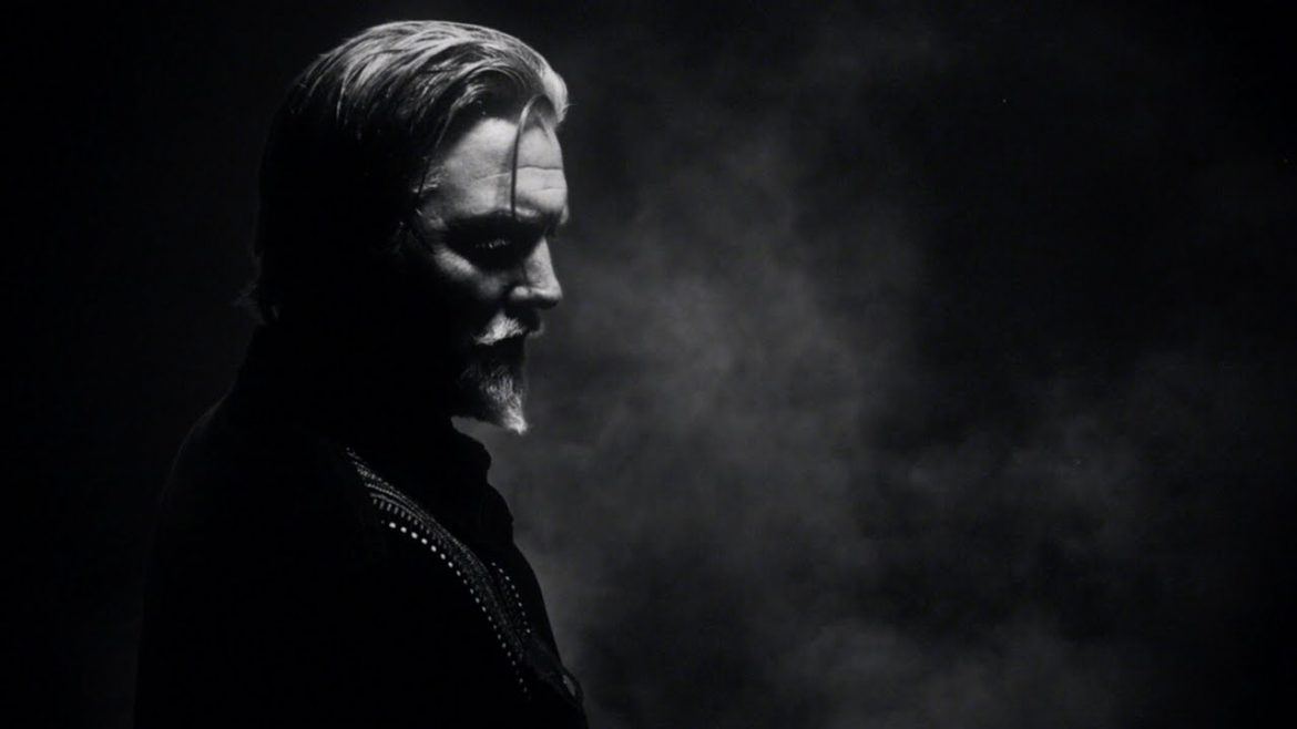 Josh Homme porównał śmierć Ozzy’ego Osbourne’a do odejścia Davida Bowiego