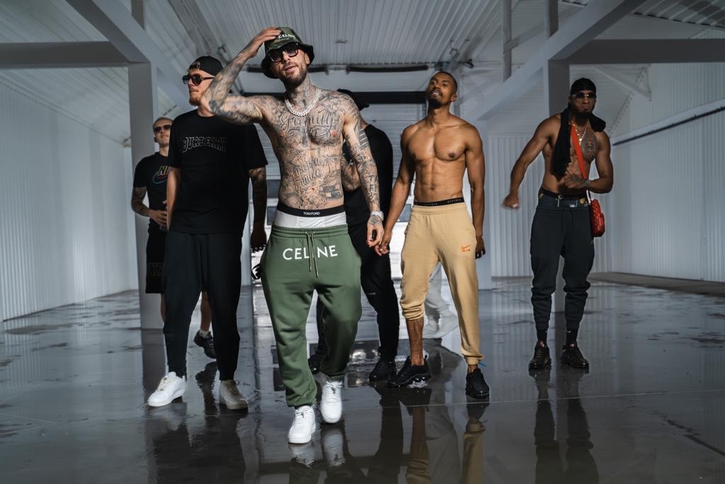 Malik Montana: „Pi***lę legalną pracę, bo jaki w tym sens”?