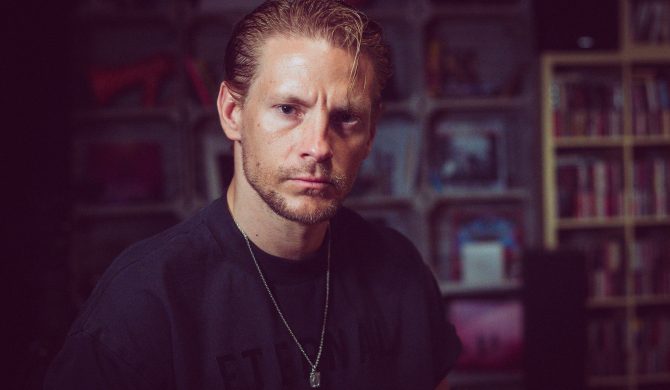 Fabijański łączy siły z Sariusem i Intruzem