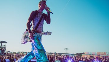 mgk przyjedzie do Polski