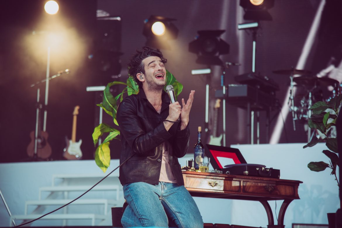 Wokalista The 1975 skrytykował władze Malezji i przepisy anty LGBTQ+. Konsekwence jego słów były natychmiastowe