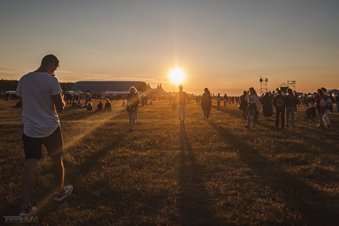 Alter Art wydał oświadczenie w sprawie krępujących zdjęć z fotobudki