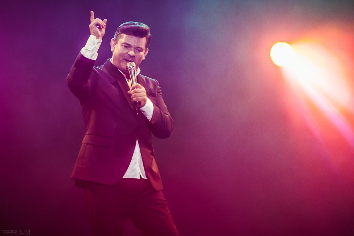 Zenek Martyniuk przyznał się do nałogu. Król disco polo podjął próbę rzucenia podczas pobytu w szpitalu